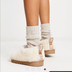 UGG Classic Cozy Bootie in the color natural